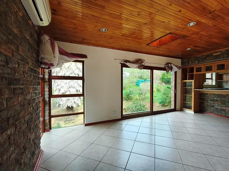 5 Bedroom Property for Sale in Oatlands North Eastern Cape